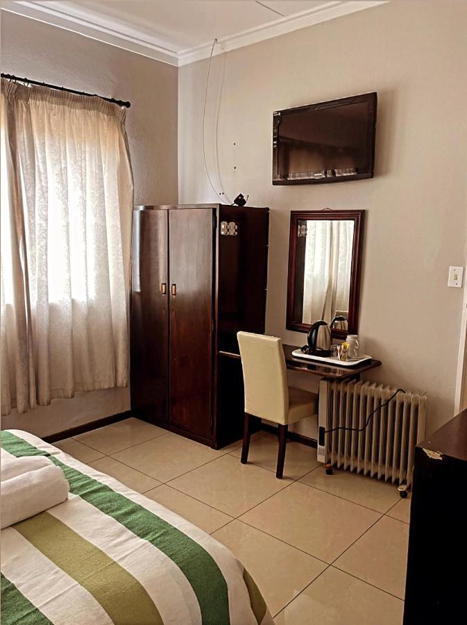 Ethithiya Boutique Guesthouse Windhoek Bagian luar foto