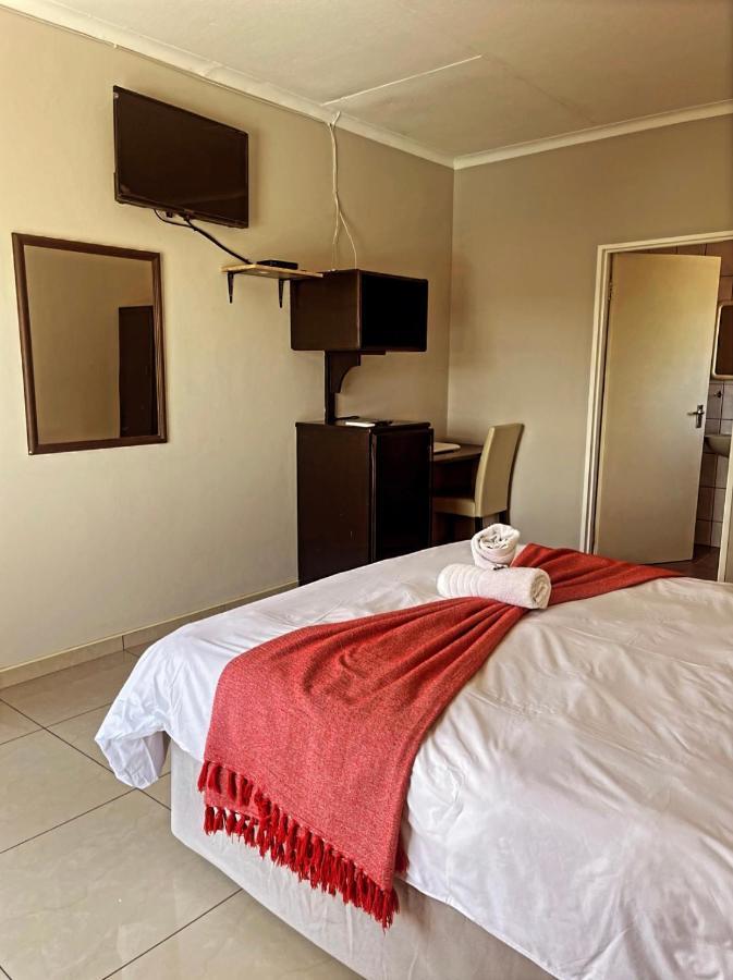 Ethithiya Boutique Guesthouse Windhoek Bagian luar foto