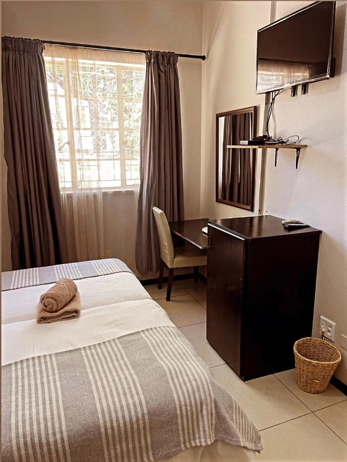 Ethithiya Boutique Guesthouse Windhoek Bagian luar foto