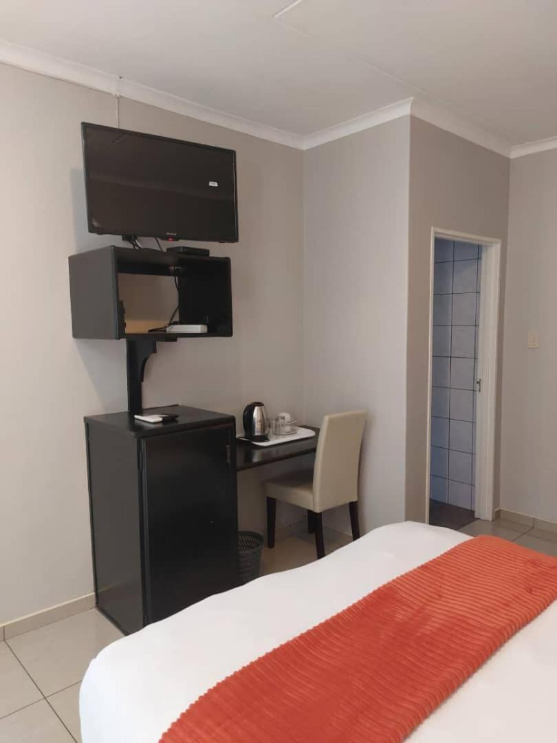 Ethithiya Boutique Guesthouse Windhoek Bagian luar foto