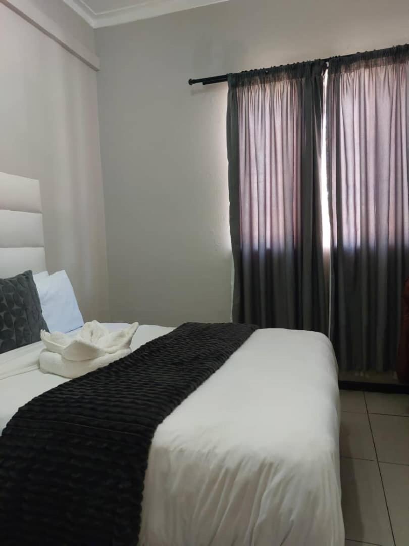 Ethithiya Boutique Guesthouse Windhoek Bagian luar foto