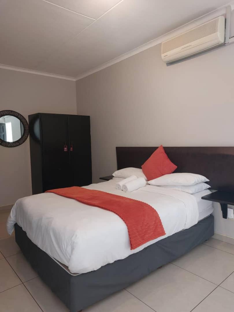 Ethithiya Boutique Guesthouse Windhoek Bagian luar foto