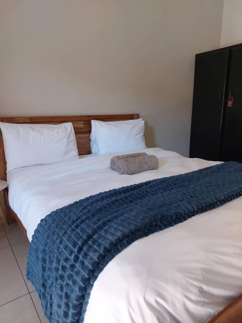 Ethithiya Boutique Guesthouse Windhoek Bagian luar foto